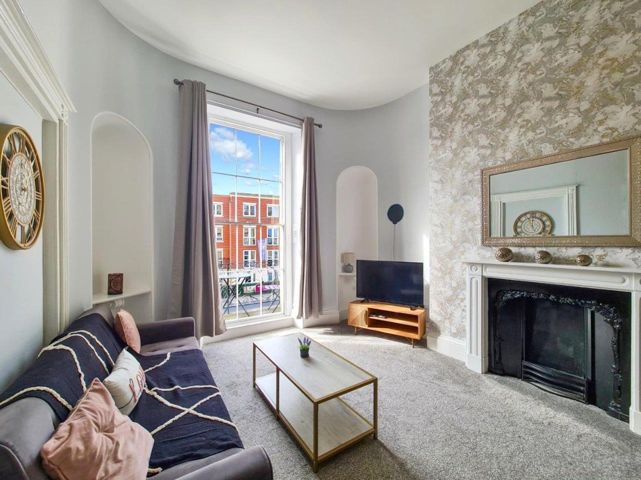 Margaret'S Terrace By Fortuna Property Cheltenham Eksteriør bilde