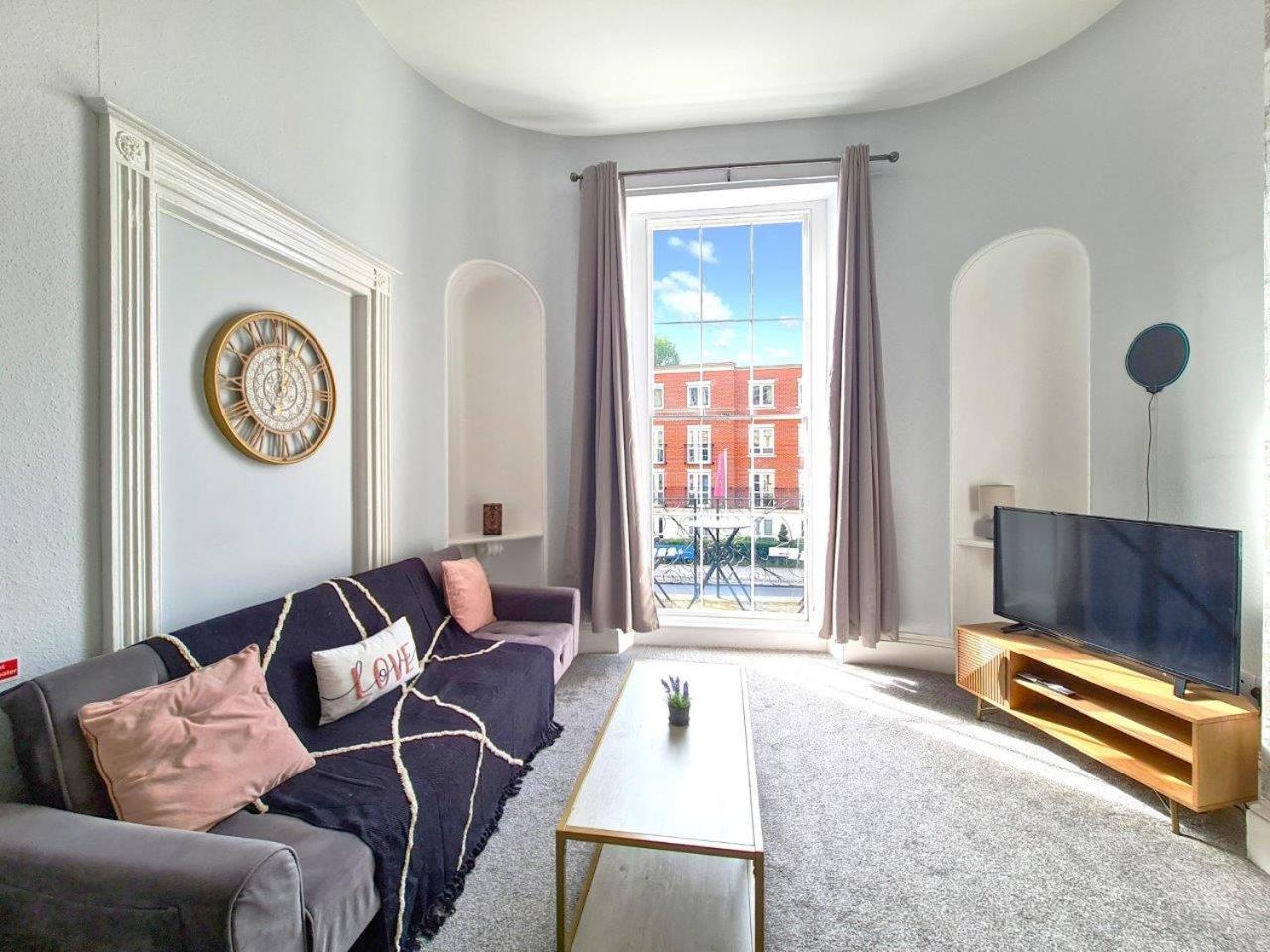 Margaret'S Terrace By Fortuna Property Cheltenham Eksteriør bilde