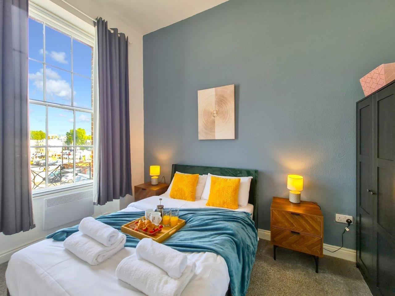 Margaret'S Terrace By Fortuna Property Cheltenham Eksteriør bilde